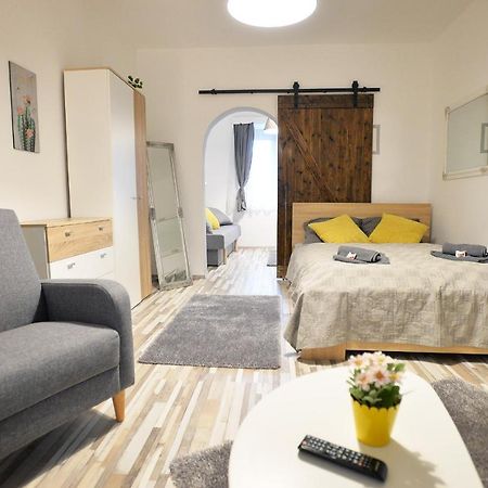 Castle Garden Apartman Егер Екстериор снимка