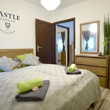 Castle Garden Apartman Егер Екстериор снимка