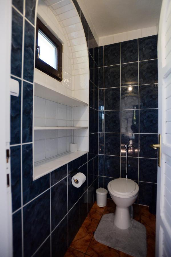 Castle Garden Apartman Егер Екстериор снимка