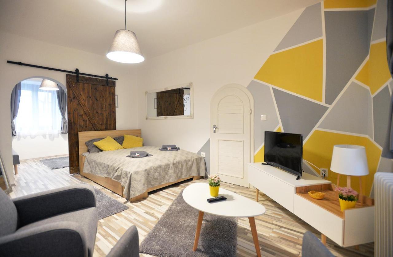 Castle Garden Apartman Егер Екстериор снимка