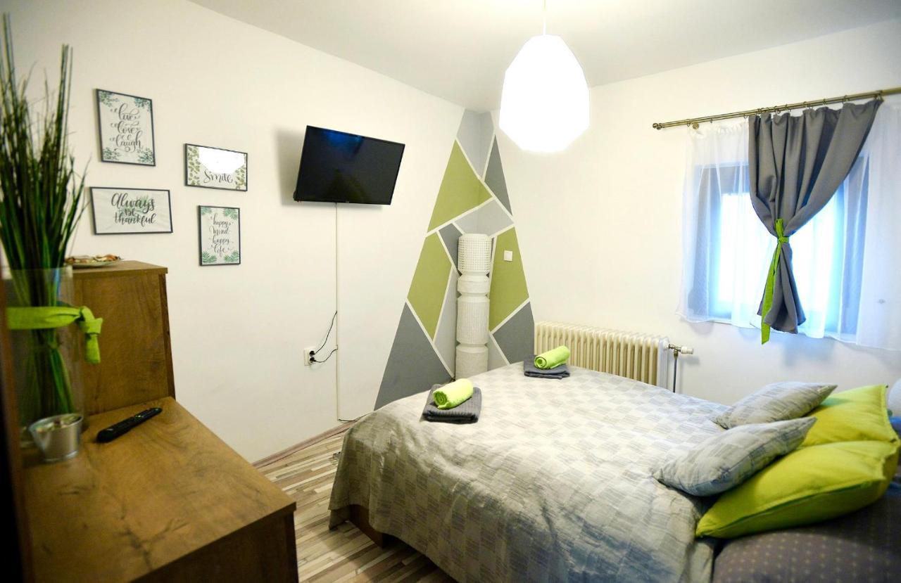 Castle Garden Apartman Егер Екстериор снимка